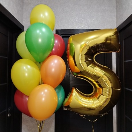 Набор шаров на 5 лет с золотой цифрой